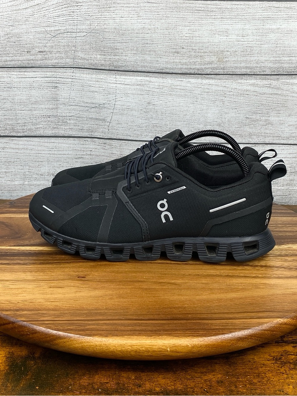 ON Running Cloud 5 Waterproof Black Slip On Athletic Shoes Women’s Size 10